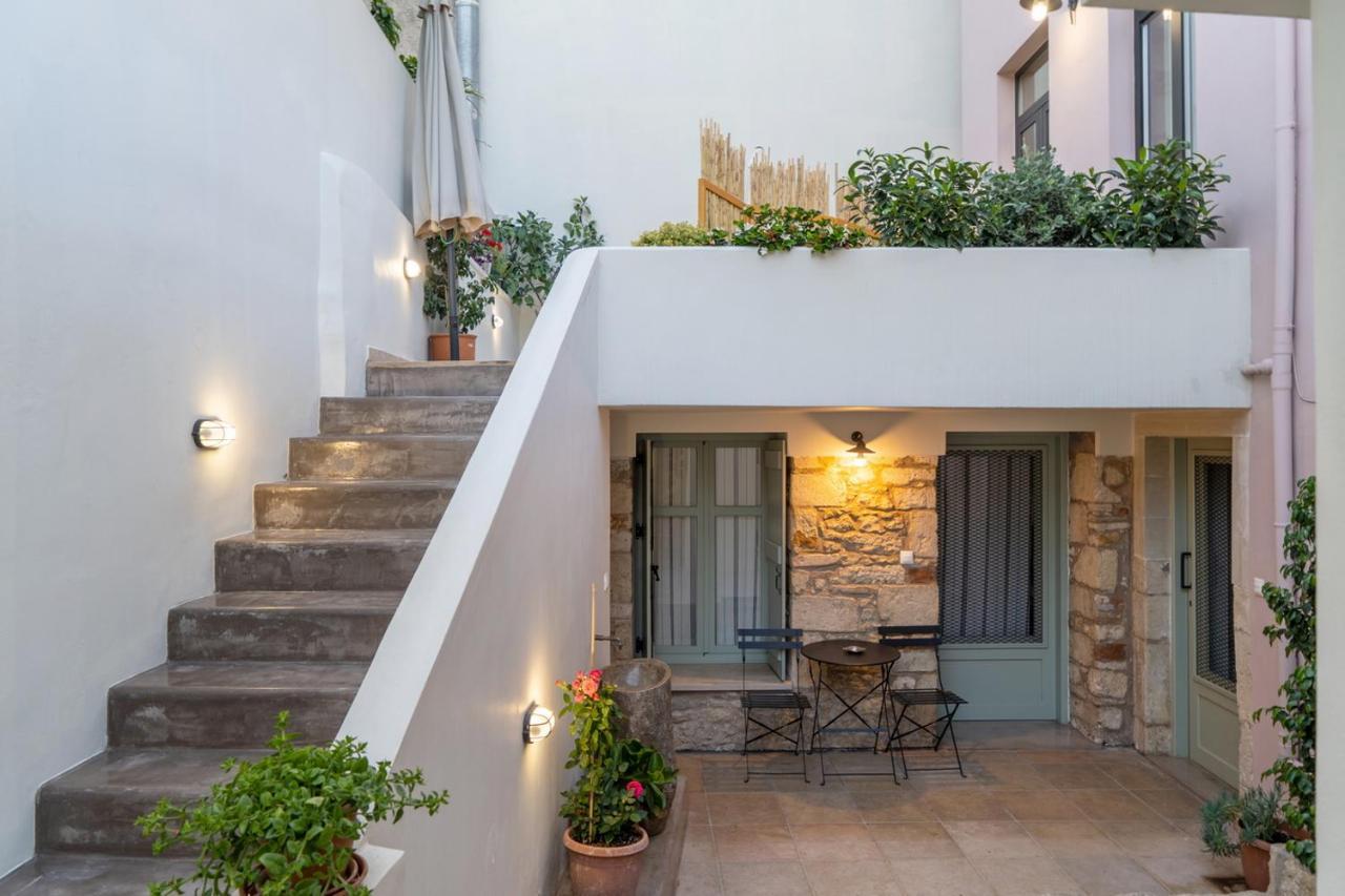 Апартаменты Quattro Domus 4-Historical Townhouse Ираклион Экстерьер фото